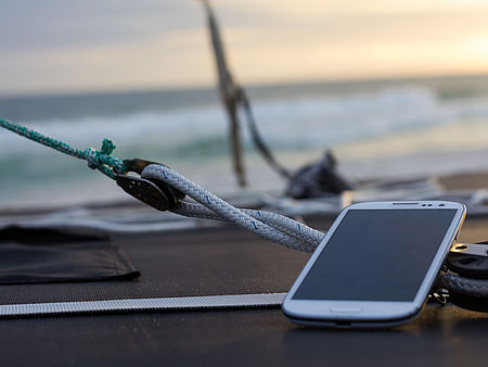 Smartphone auf Schiff