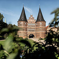 Blick auf das Lübecker Holstentor